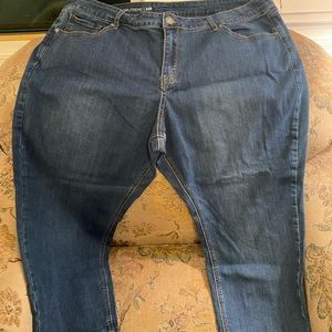 Avenue Denim Girlfriend Jeans Petite